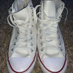 i am selling these converse shoes!